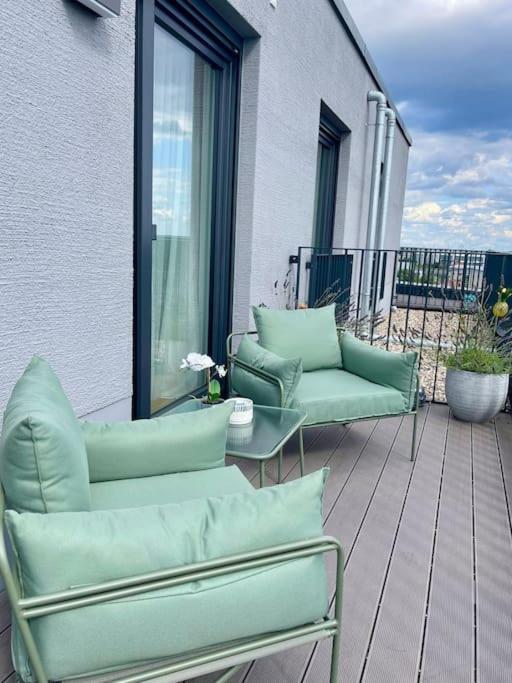 Apartment Rooftop Apartment,business Trip,fast Internet Schönefeld